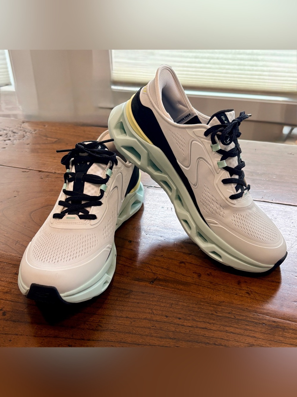 EUC Skechers Men's Hands Free Slip-Ins Glide-Step Altus Sneaker Size 11